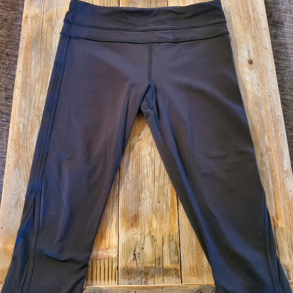 Lululemon leggings 💕💕 - Picture 2 of 3